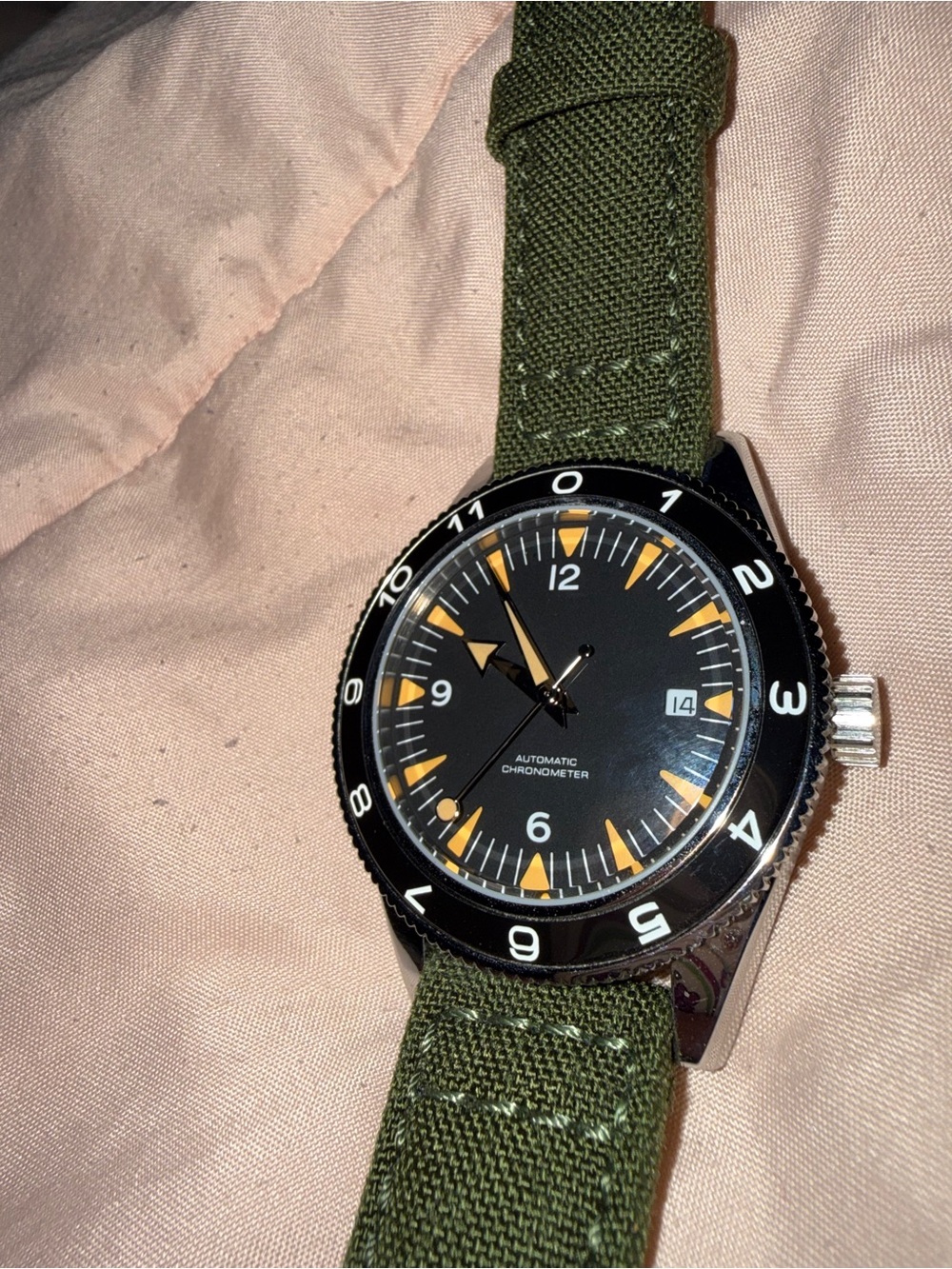 Miyota James Bond insp. Divers watch Olive Strap with quartz unbranded face